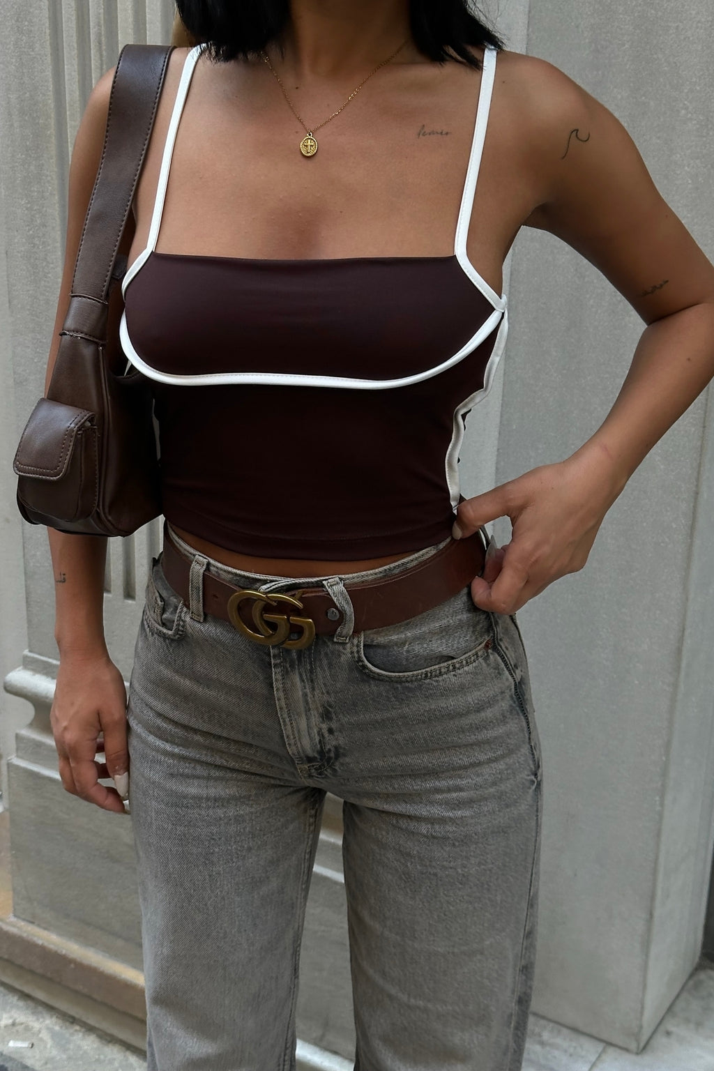 WFT4096 Askılı Kontrast Crop Bluz - Kahverengi - Görsel 2