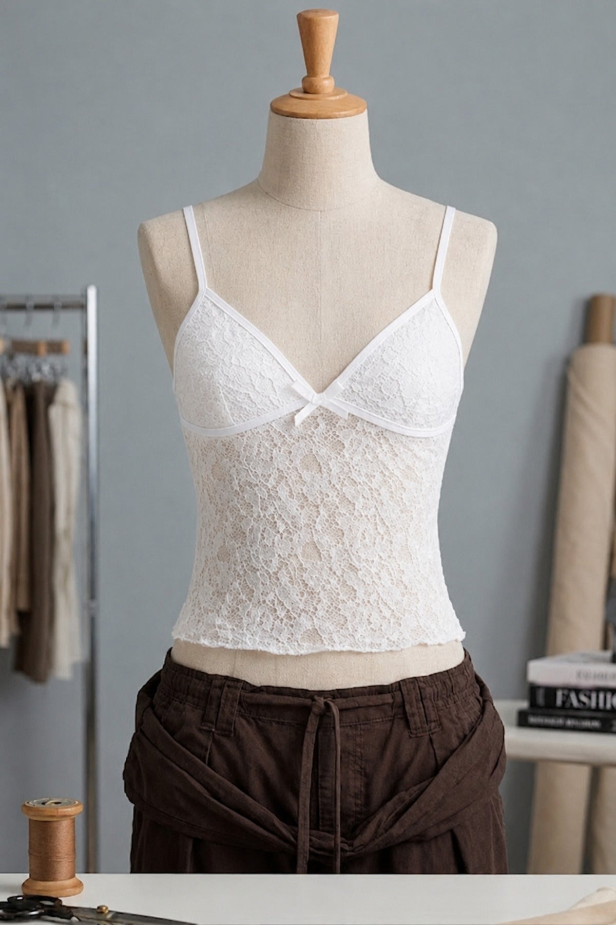 GÖĞSÜ ASTARLI ESNEK DANTEL CROP TOP BLUZ - Ekru - Görsel 1