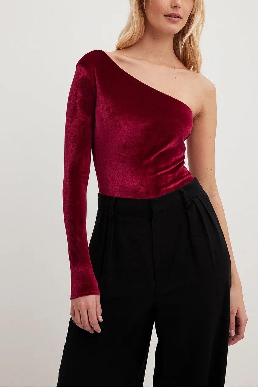 Tek Kol Esnek Kadife Şık Crop Bluz - bordo - Görsel 2