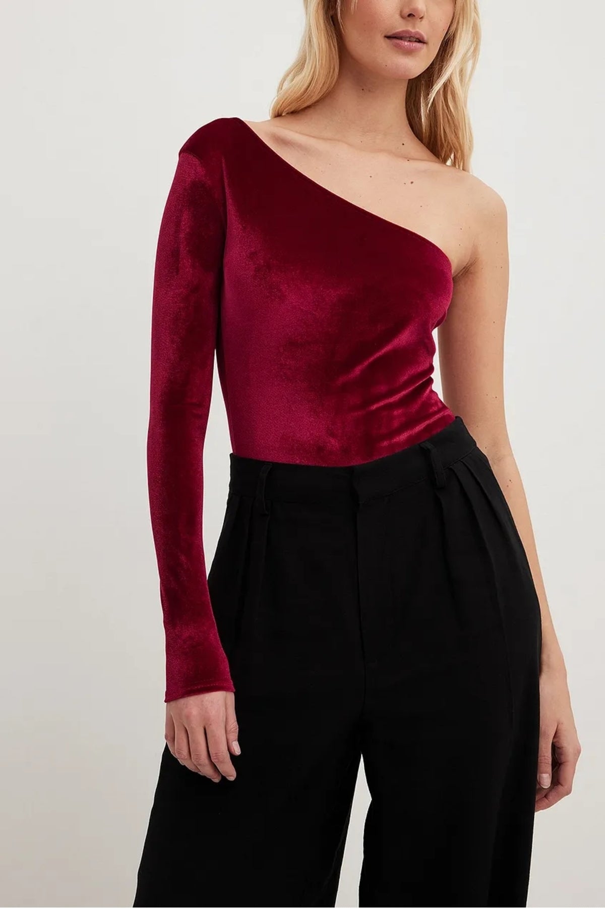 Tek Kol Esnek Kadife Şık Crop Bluz - bordo - Görsel 2