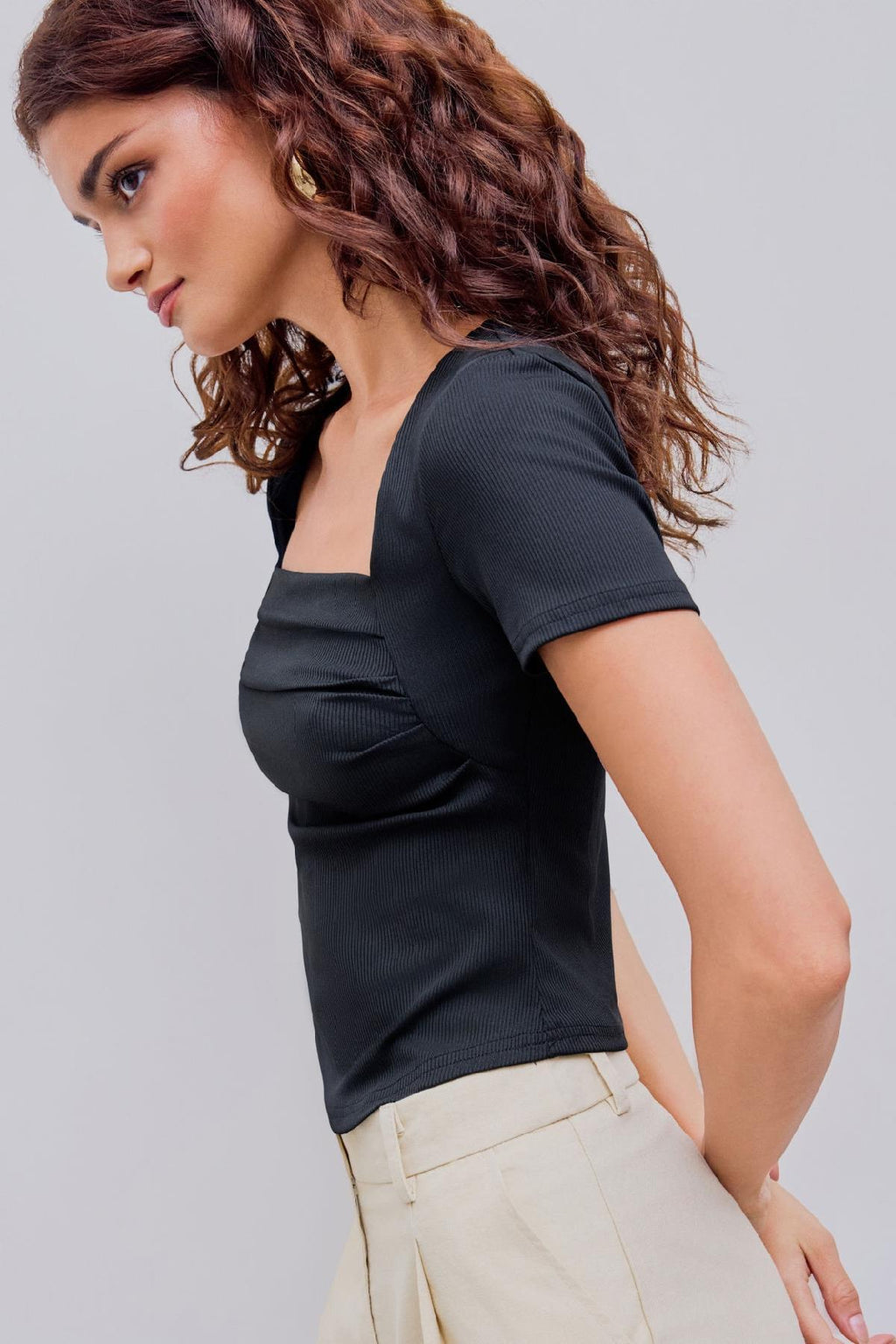 Siyah Fitilli Kısa Kollu Önü Büzgülü Crop Top - Siyah - Görsel 2