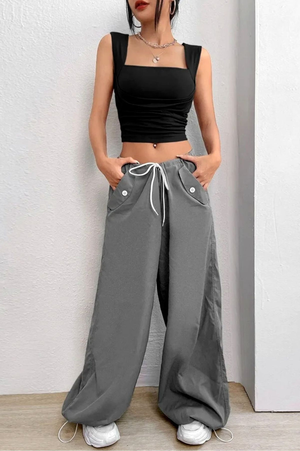 Kare Yaka Büzgü Detaylı Esnek Crop Bluz - SİYAH - Görsel 3
