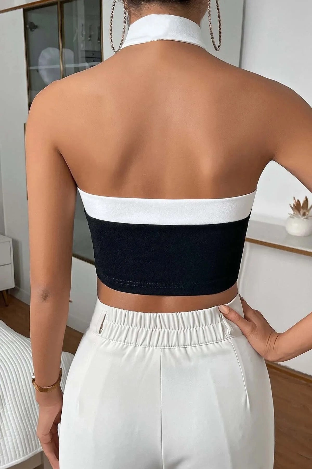Boyundan Bağlamalı Kısa Crop Bluz - Siyah - Görsel 4