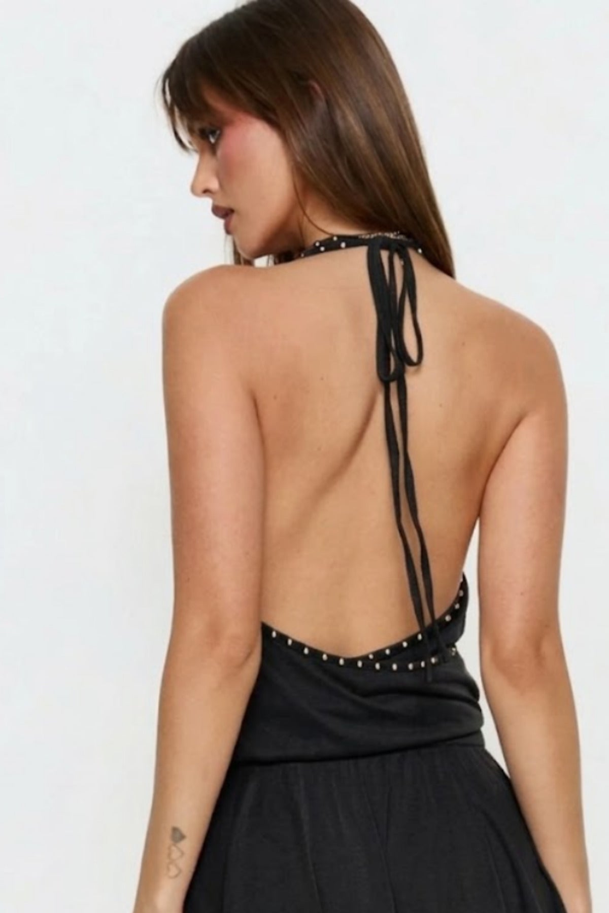 DEGAJE YAKA ZIMBA DETAYLI ŞORTLU ELBİSE (DEKOLTESİ AYARLANABİLİR) - Siyah - Görsel 4