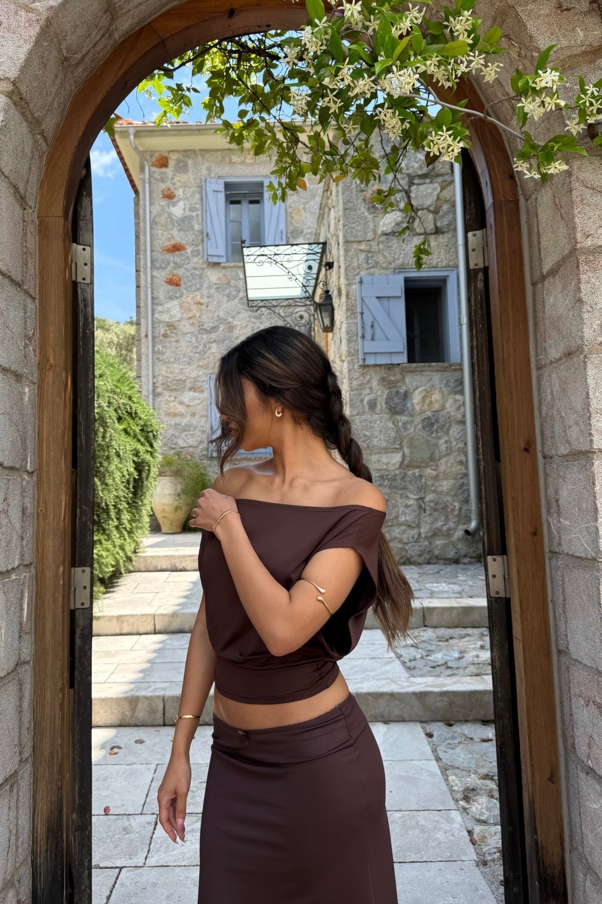Ultra Soft Premium Kumaş Bele Oturan ESNEK Crop Top Bluz - Kahverengi - Görsel 3