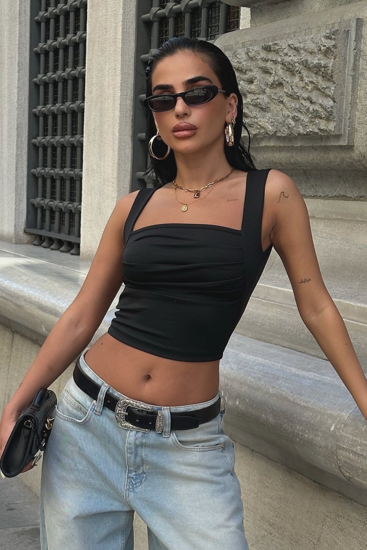 Askılı Büzgülü Crop Bluz - Siyah - Görsel 2