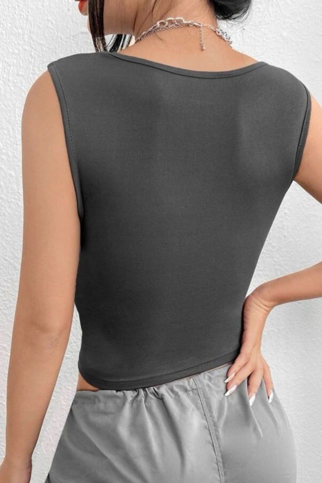 Kare Yaka Büzgü Detaylı Esnek Crop Bluz - FÜME - Görsel 2
