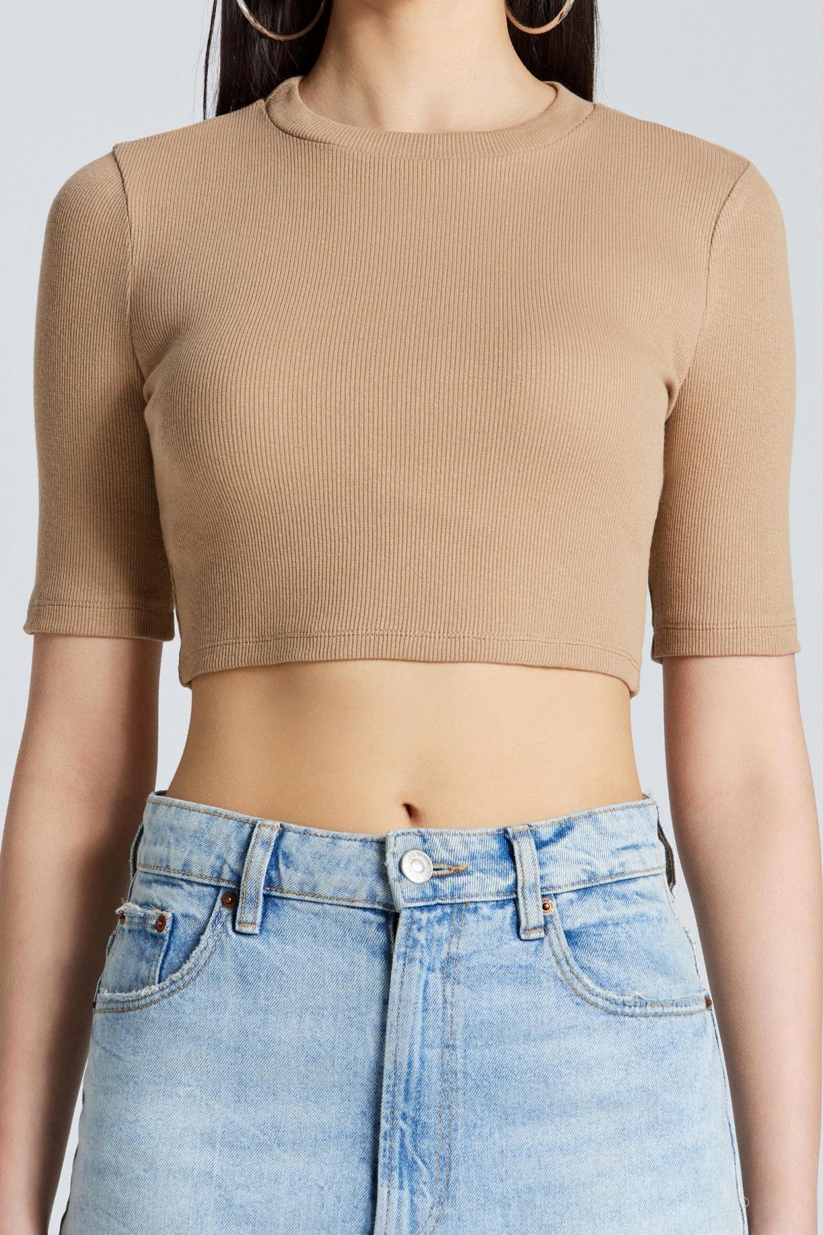 2556 Kısa Kollu Crop - Bej - Görsel 4