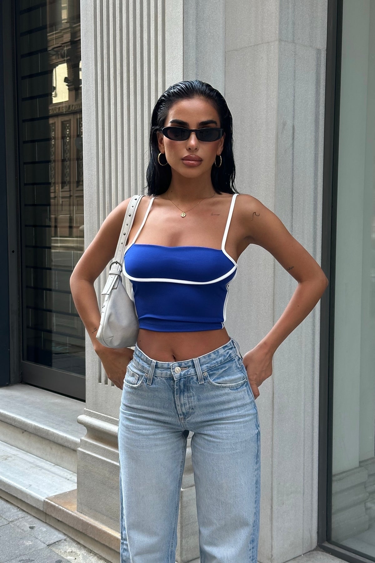 WFT4096 Askılı Kontrast Crop Bluz - Saks - Görsel 2