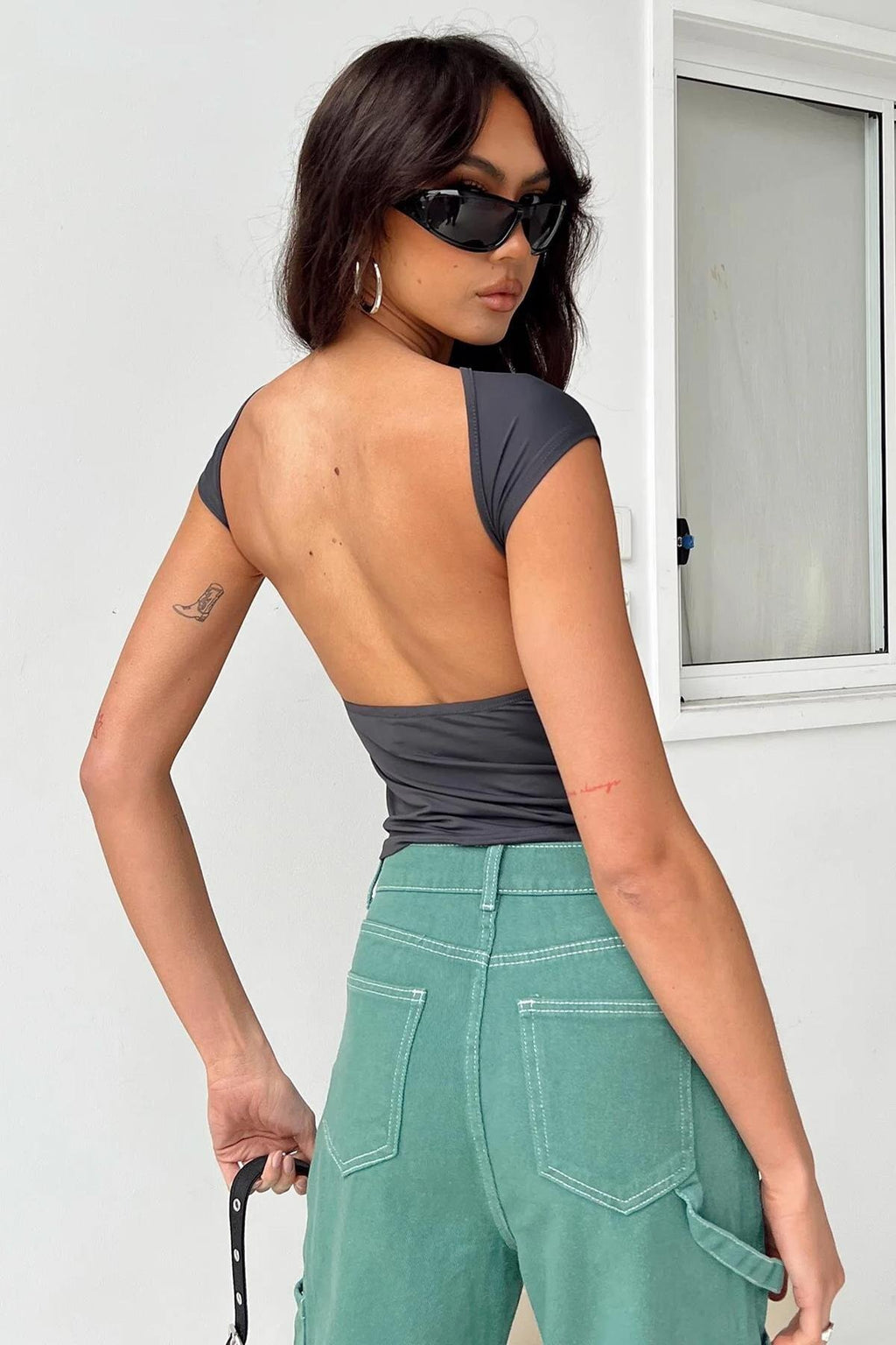 Sırt Dekolteli Crop Kadın Bluz - Füme - Görsel 3
