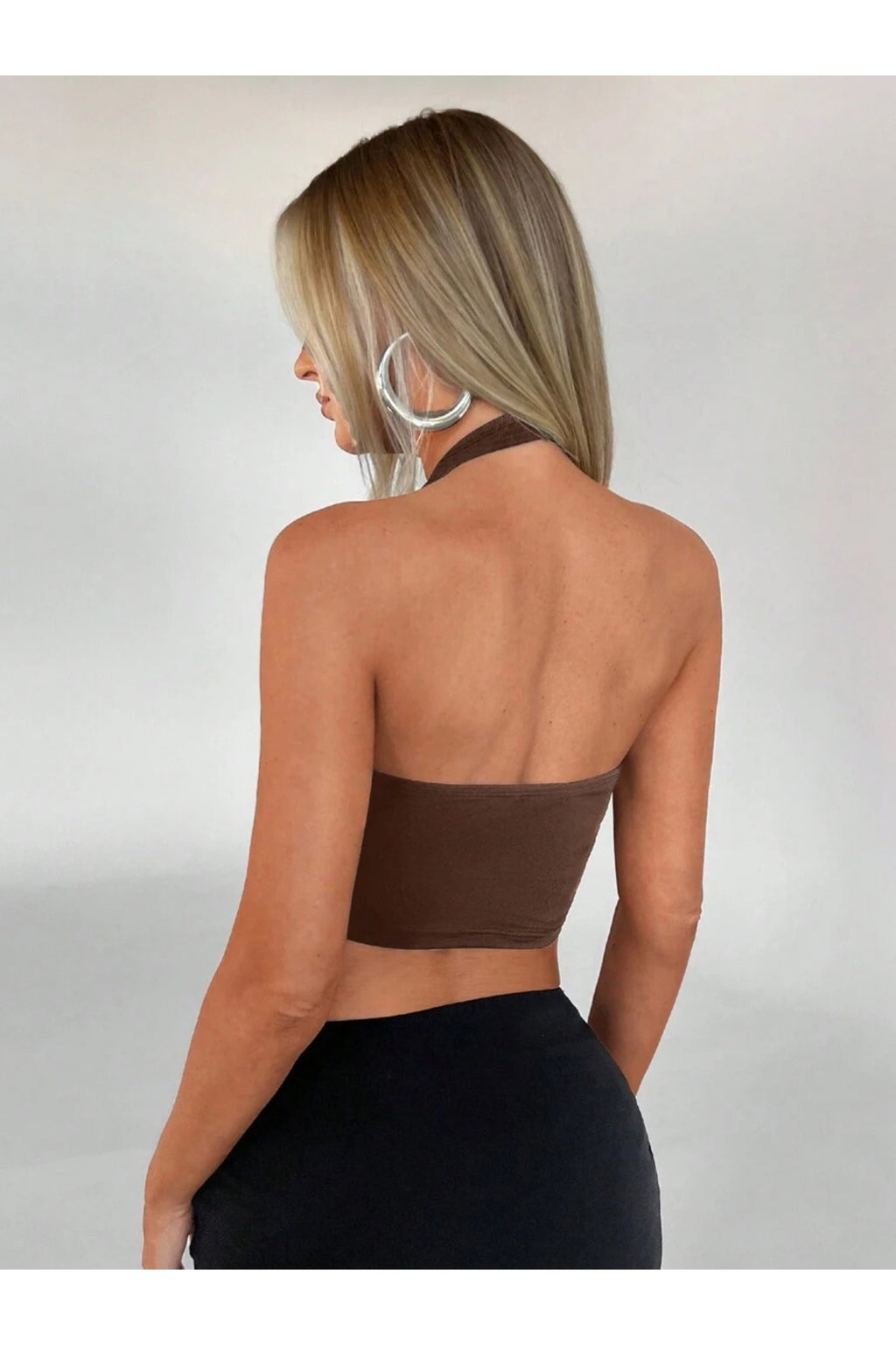 Halter Yaka Toka Detaylı Crop Bluz - Kahverengi - Görsel 2
