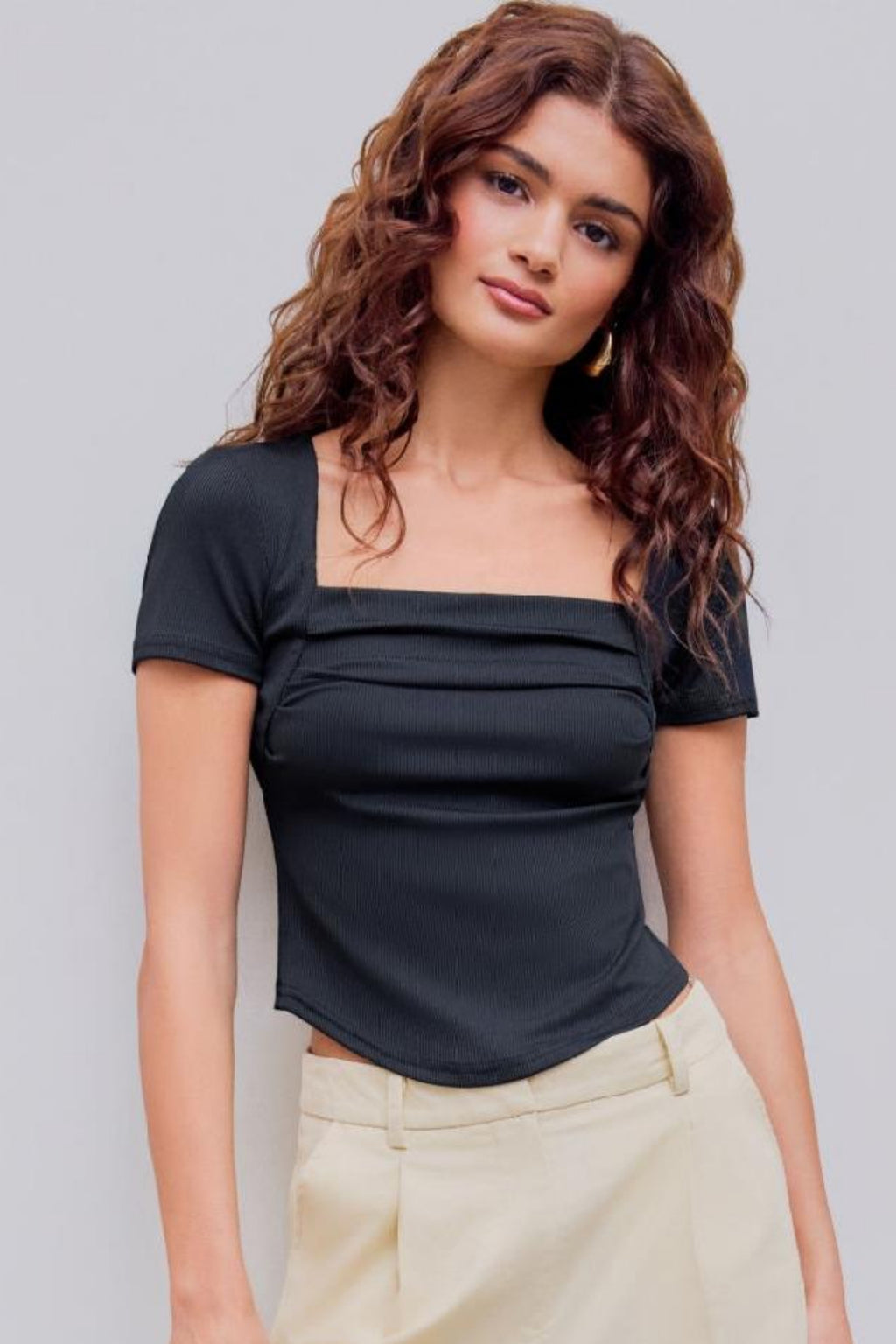 Siyah Fitilli Kısa Kollu Önü Büzgülü Crop Top - Siyah - Görsel 1