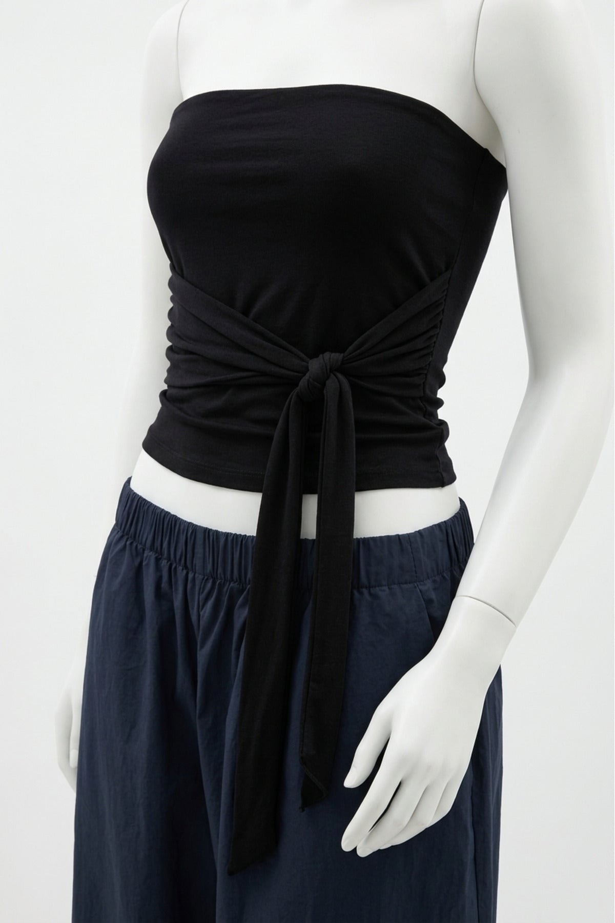BAĞCIK FİYONKLU BANDEOU CROP TOP - Siyah - Görsel 4