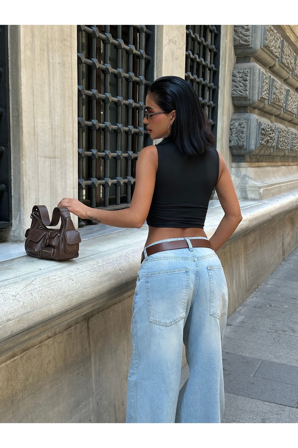 WFT4030 Büzgülü Askılı Crop Top - Siyah - Görsel 2