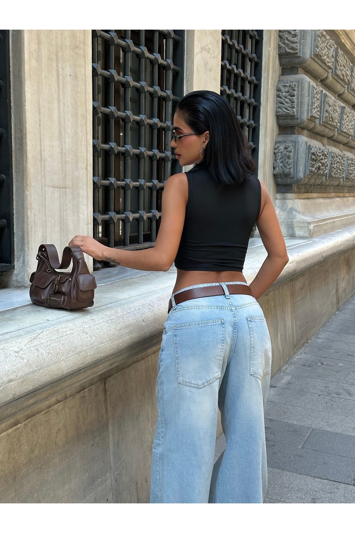WFT4030 Büzgülü Askılı Crop Top - Siyah - Görsel 2