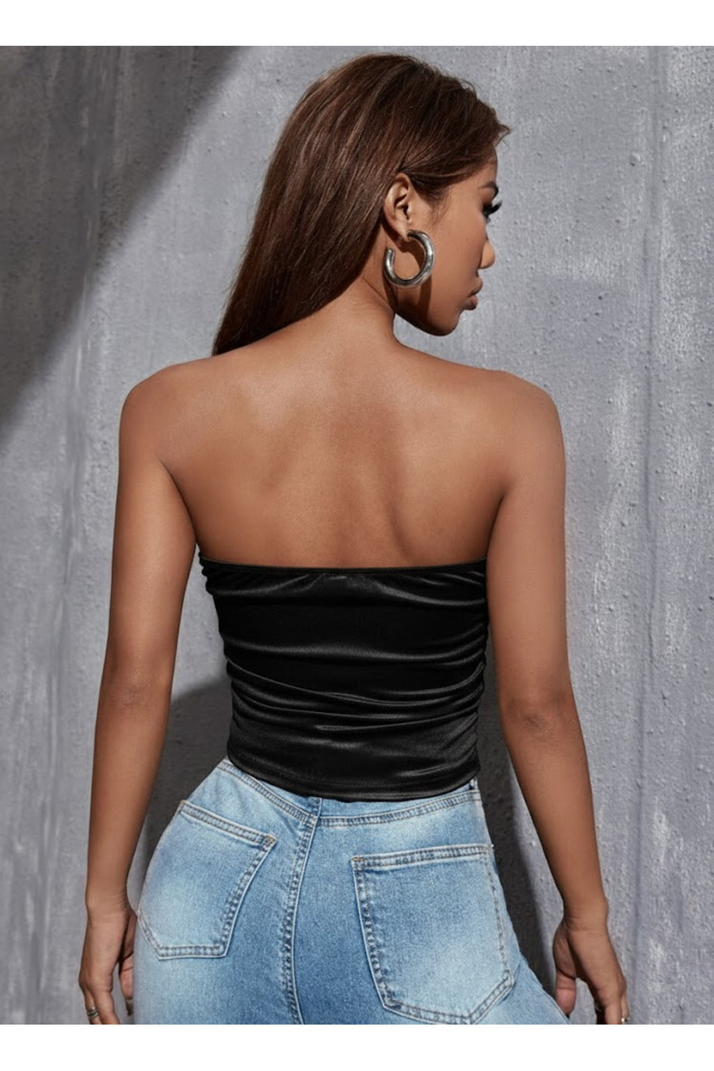 GÖĞSÜ BÜZGÜ DETAYLI KADİFE ESNEK CROP - Siyah - Görsel 3