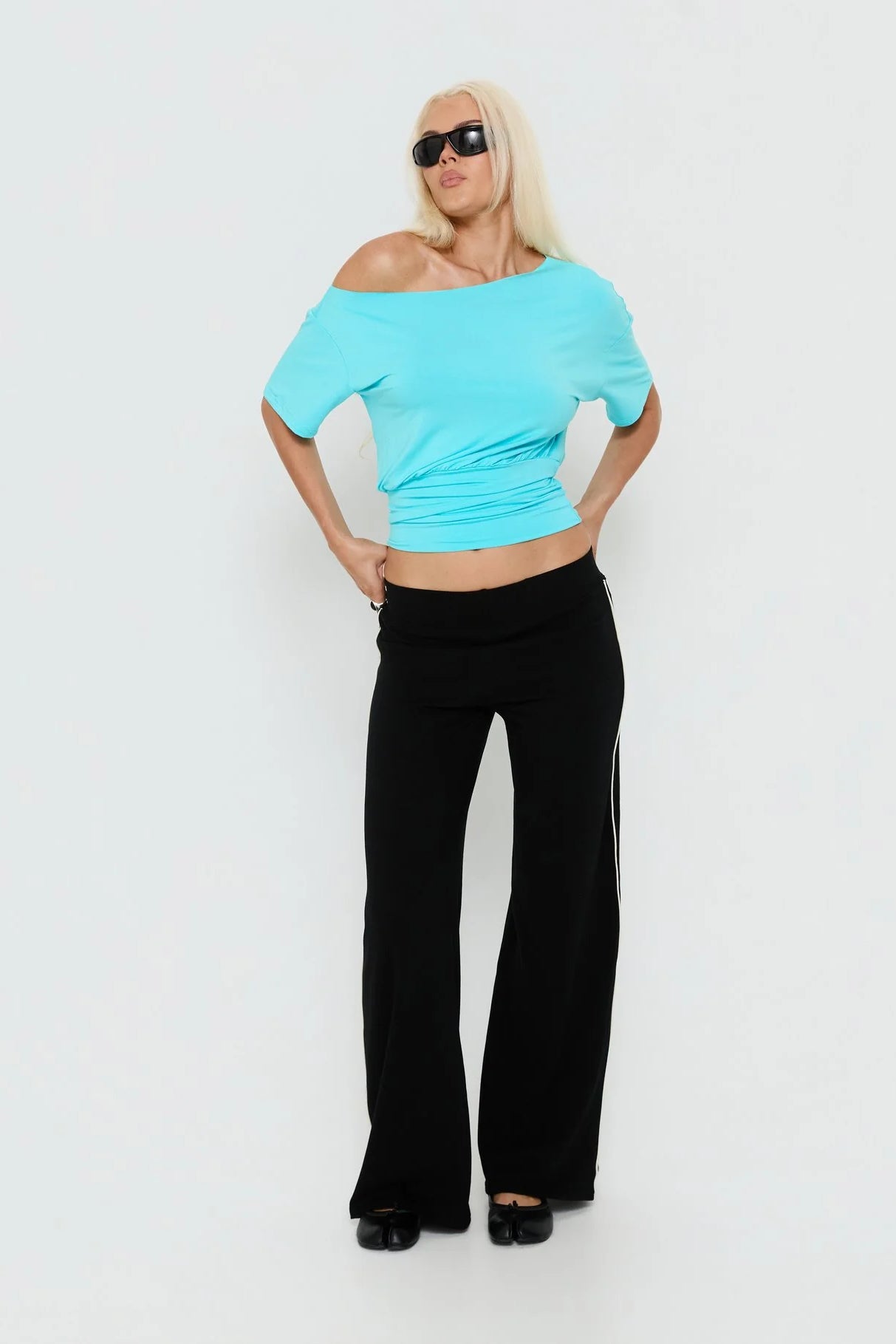 Turkuaz Düşük Omuz Drapeli Crop Top - Turkuaz - Görsel 3
