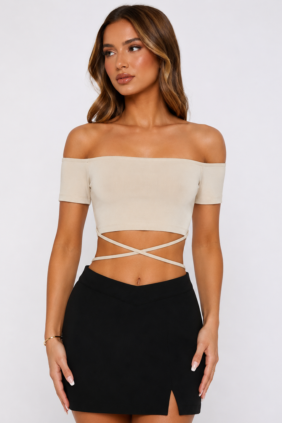 2569 Madonna Yaka Beli Bağlamalı Bluz - Bej